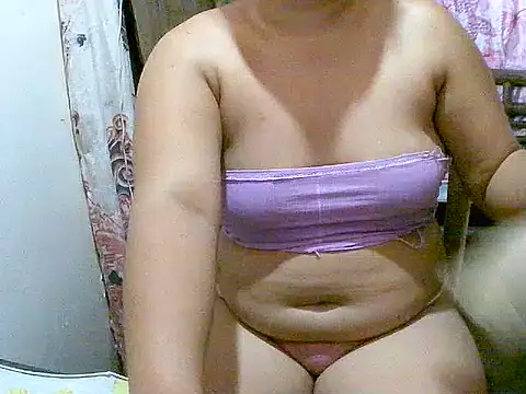 Snapshot of asian_faith1 chatting on June 5, 6:52 am asian faith1 online show from June 5, 6:52 am