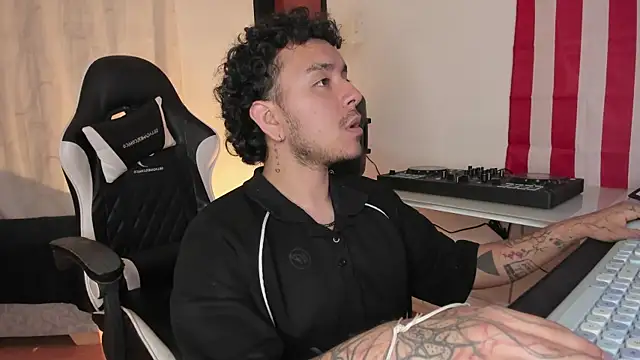 alexmontesco online show from April 21, 11:40 pm