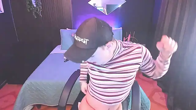 kyle jordanx online show from May 16, 3:03 am