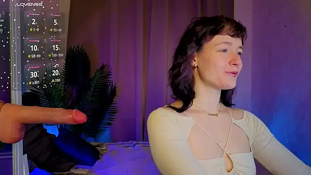 Ricki Bloom online show from May 18, 9:26 am