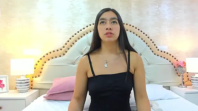 Snapshot of AlenaColeman chatting on June 27, 12:55 pm AlenaColeman online show from June 27, 12:55 pm