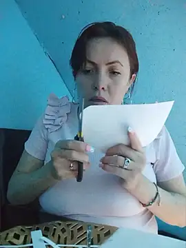 Snapshot of carolinhe26 chatting on July 14, 7:30 pm carolinhe26 online show from July 14, 7:30 pm