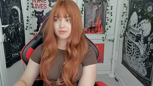 Snapshot of Caroline_cutte chatting on July 15, 7:13 am Caroline cutte online show from July 15, 7:13 am