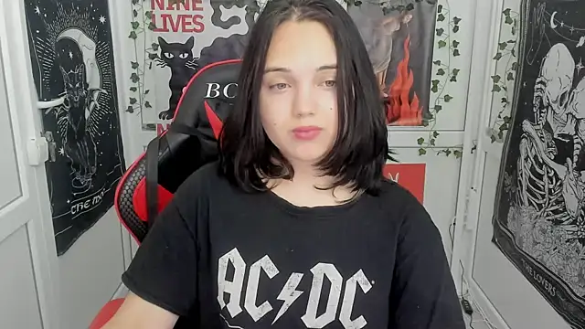 Snapshot of Caroline_cutte chatting on July 22, 6:38 am Caroline cutte online show from July 22, 6:38 am