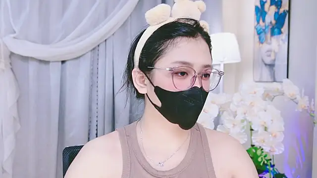 Snapshot of Chan_Chann chatting on June 6, 2:33 pm Chan Chann online show from June 6, 2:33 pm