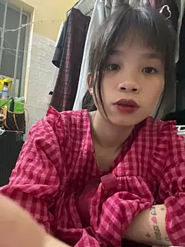 Neo-baby online show from April 23, 2:30 pm