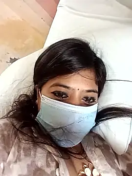 dearmona00 online show from June 18, 6:24 am
