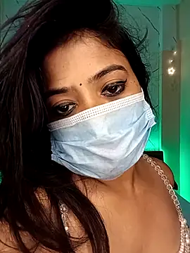 dearmona00 online show from August 4, 4:53 pm