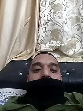 Snapshot of rathorejii chatting on April 14, 2:01 pm rathorejii online show from April 14, 2:01 pm