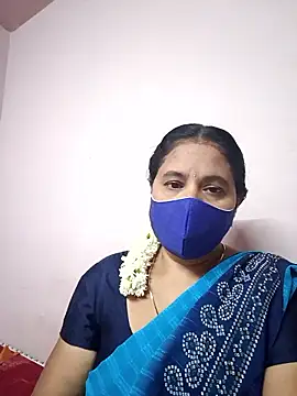 Snapshot of Tamilaunty35 chatting on June 6, 4:12 pm Tamilaunty35 online show from June 6, 4:12 pm