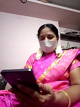 Snapshot of Tamilaunty35 chatting on June 13, 7:12 pm Tamilaunty35 online show from June 13, 7:12 pm