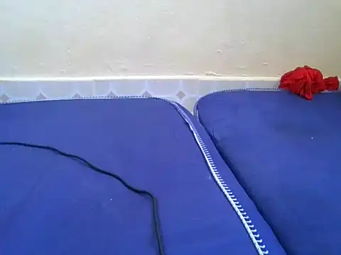 Snapshot of sweetbubbley chatting on April 17, 9:45 am sweetbubbley online show from April 17, 9:45 am
