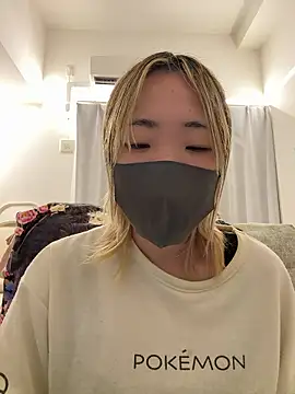 Snapshot of MITUKI0707 chatting on April 12, 12:10 pm MITUKI0707 online show from April 12, 12:10 pm