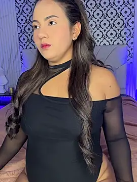 Snapshot of Brenda_Brm chatting on May 19, 12:00 pm Brenda Brm online show from May 19, 12:00 pm