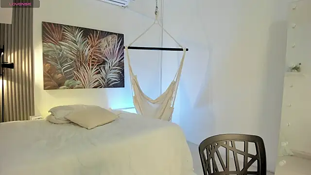 Snapshot of ivania_lua chatting on April 18, 11:14 am ivania lua online show from April 18, 11:14 am