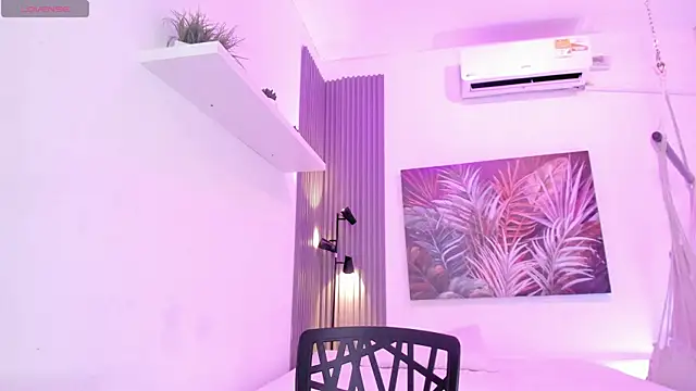Snapshot of ivania_lua chatting on April 29, 11:25 am ivania lua online show from April 29, 11:25 am