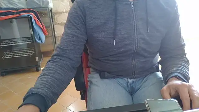 brunosso85ita online show from May 4, 12:01 pm
