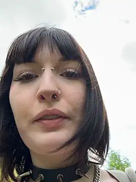 Snapshot of virusDoll chatting on May 27, 1:19 pm virusDoll online show from May 27, 1:19 pm
