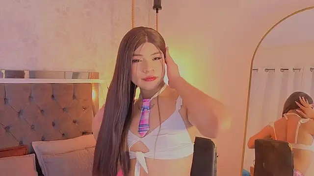 Snapshot of summer_sun_ chatting on May 9, 9:09 pm summer sun online show from May 9, 9:09 pm