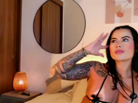 Snapshot of KimberlyWalton chatting on June 12, 12:31 am KimberlyWalton online show from June 12, 12:31 am