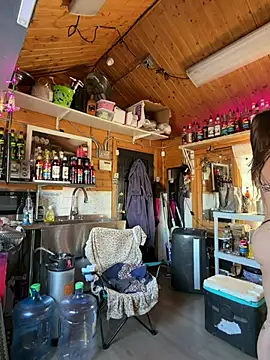juicybootyquinn online show from June 18, 4:11 pm