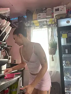 juicybootyquinn online show from July 23, 12:24 am