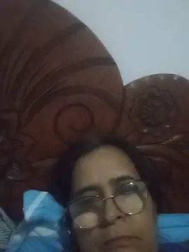 PienCanela online show from June 5, 2:51 am
