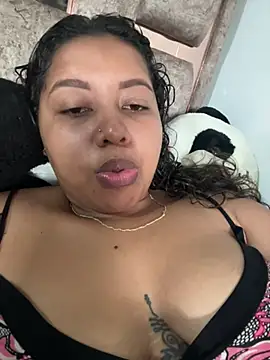 Snapshot of Ninibella chatting on June 15, 1:46 pm Ninibella online show from June 15, 1:46 pm