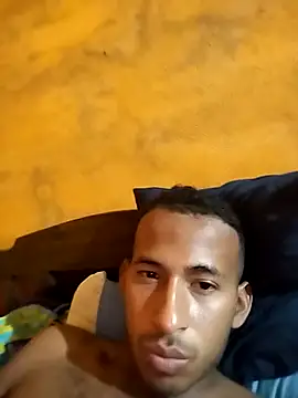 Snapshot of Adria_n26 chatting on April 12, 10:26 pm Adria n26 online show from April 12, 10:26 pm