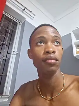 youngAndReckles online show from April 11, 10:36 pm