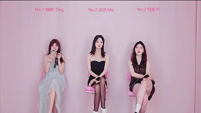 Snapshot of sexybaby-01 chatting on April 13, 2:17 am sexybaby-01 online show from April 13, 2:17 am