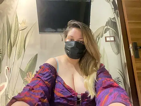 kavyasingh36 online show from April 27, 2:59 pm