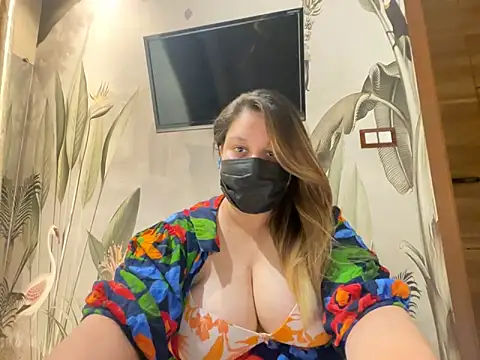 kavyasingh36 online show from May 11, 2:56 pm