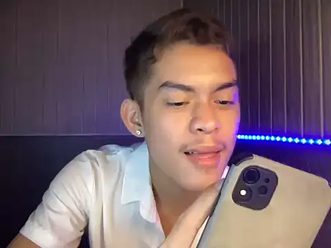 Snapshot of yourhotasian_jhonpol16 chatting on May 6, 8:14 pm yourhotasian jhonpol16 online show from May 6, 8:14 pm