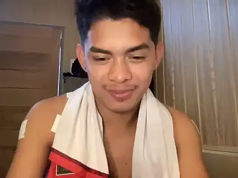 Snapshot of yourhotasian_jhonpol16 chatting on July 7, 10:47 pm yourhotasian jhonpol16 online show from July 7, 10:47 pm