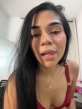 MauraGrayy online show from May 22, 11:32 pm
