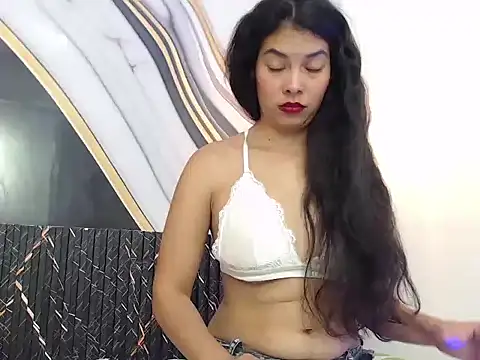 Vanessa Lune online show from May 4, 12:45 pm