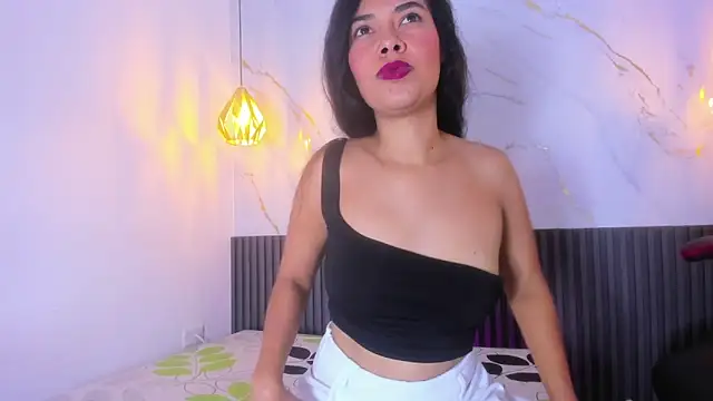 Vanessa Lune online show from May 15, 1:51 pm