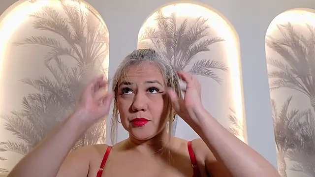 Camila Noer online show from April 22, 12:50 pm