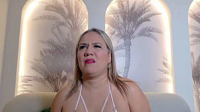 Camila Noer online show from April 23, 1:13 pm