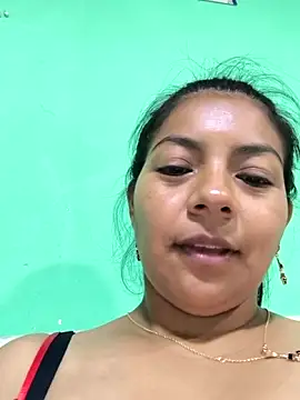 Snapshot of Tamaraxxx_hot chatting on May 29, 4:43 am Tamaraxxx hot online show from May 29, 4:43 am