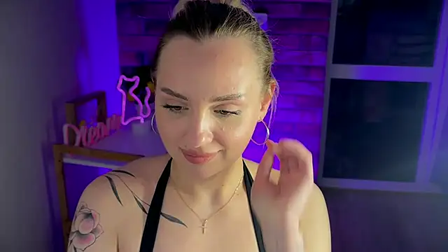 mari grey online show from April 24, 11:51 pm