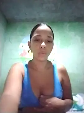 Snapshot of YuliBrayan chatting on May 31, 5:42 pm YuliBrayan online show from May 31, 5:42 pm