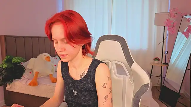 Snapshot of Milena_Milyan chatting on July 18, 1:21 am Milena Milyan online show from July 18, 1:21 am