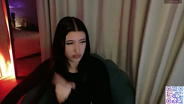 Snapshot of HazelHayesss chatting on April 18, 3:49 pm HazelHayesss online show from April 18, 3:49 pm