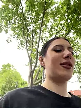 Snapshot of HazelHayesss chatting on May 13, 3:31 pm HazelHayesss online show from May 13, 3:31 pm