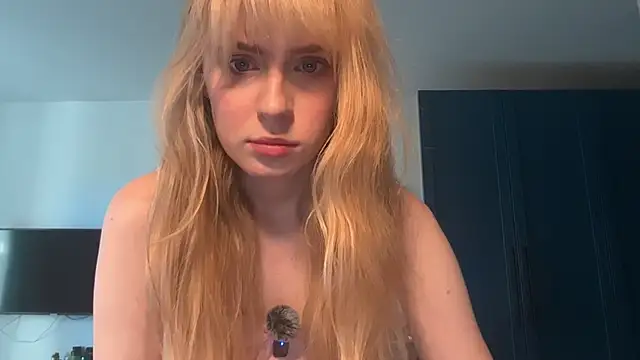 Snapshot of AliceStruble chatting on May 14, 11:39 am AliceStruble online show from May 14, 11:39 am