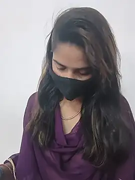 Snapshot of sexy_bhabhii chatting on July 4, 9:15 am sexy bhabhii online show from July 4, 9:15 am