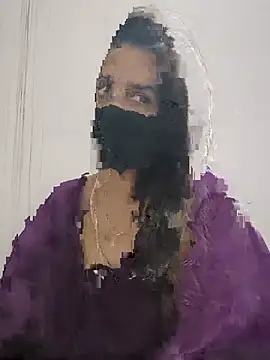 Snapshot of sexy_bhabhii chatting on July 6, 5:59 pm sexy bhabhii online show from July 6, 5:59 pm