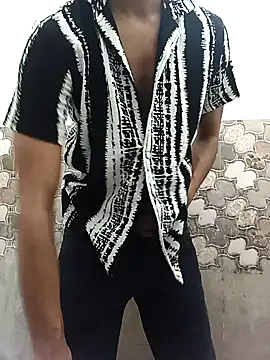itsmemadhu2019 online show from May 23, 1:04 pm